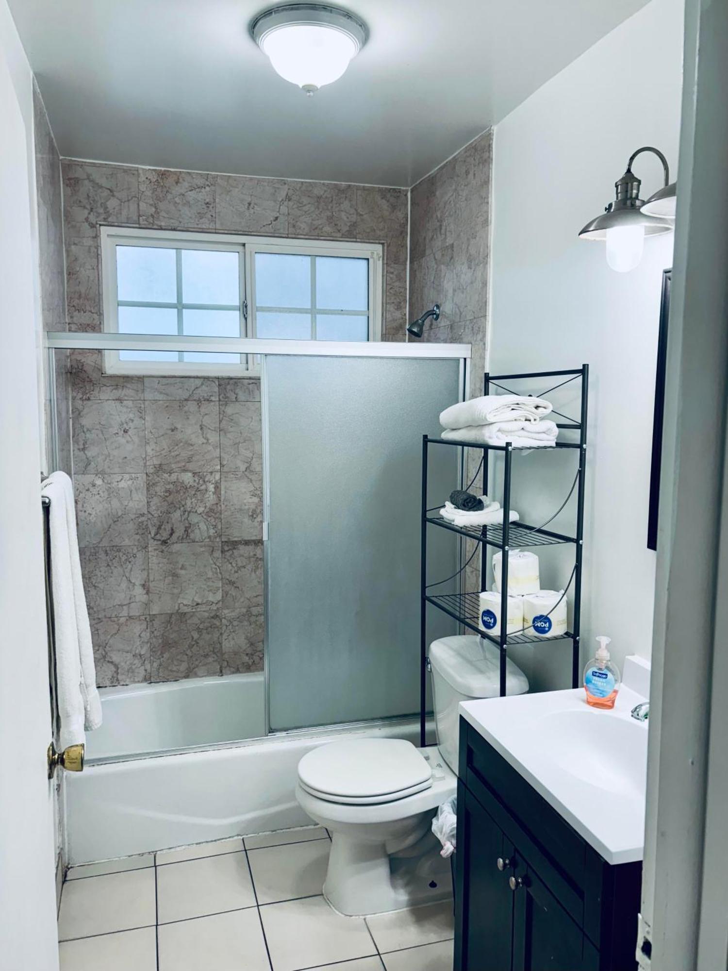 Modern, 1 Bed Condo, Downtown Century City Лос Анджелис Екстериор снимка