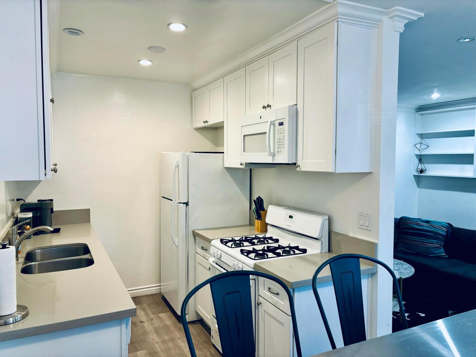 Modern, 1 Bed Condo, Downtown Century City Лос Анджелис Екстериор снимка