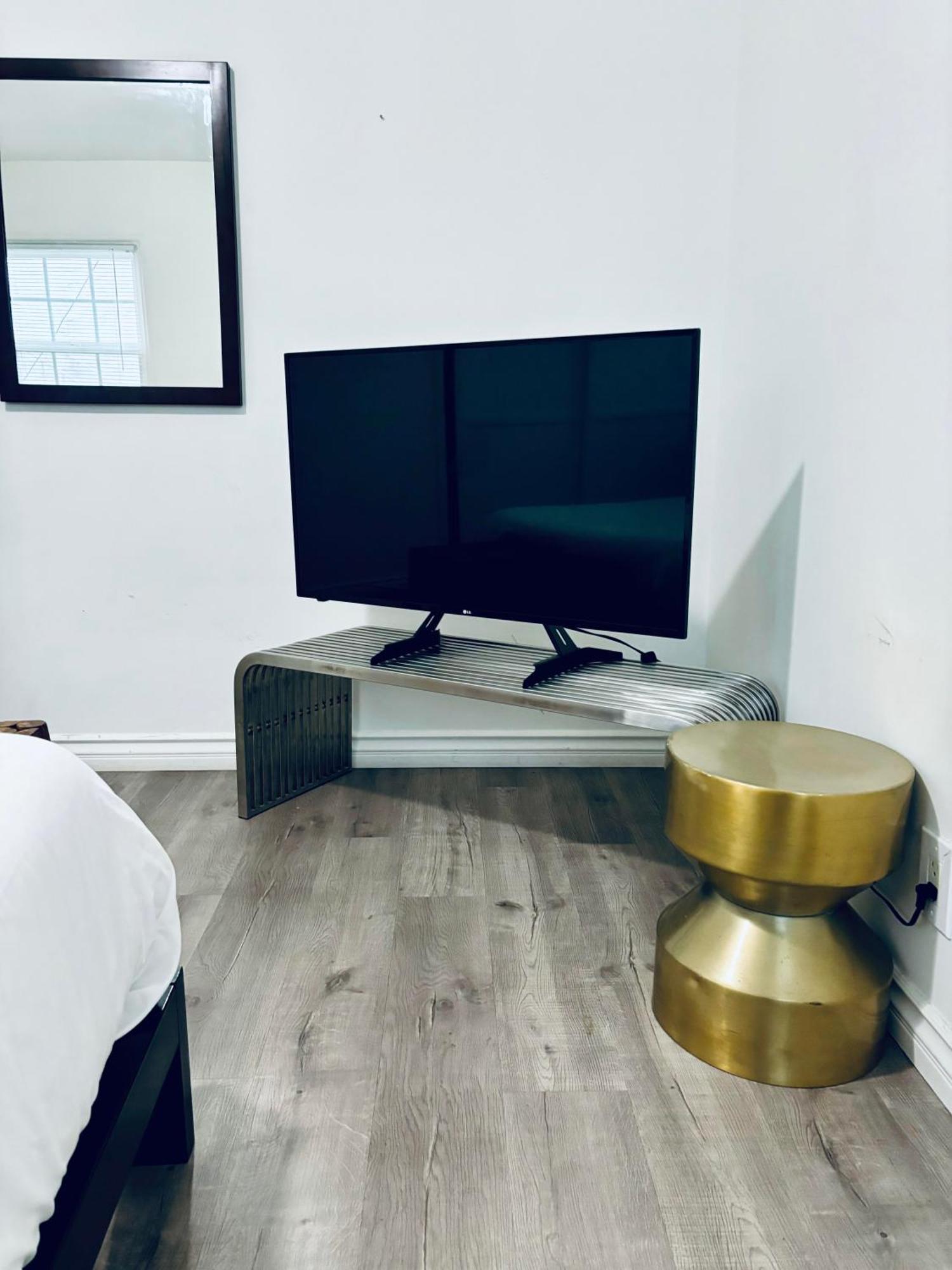 Modern, 1 Bed Condo, Downtown Century City Лос Анджелис Екстериор снимка