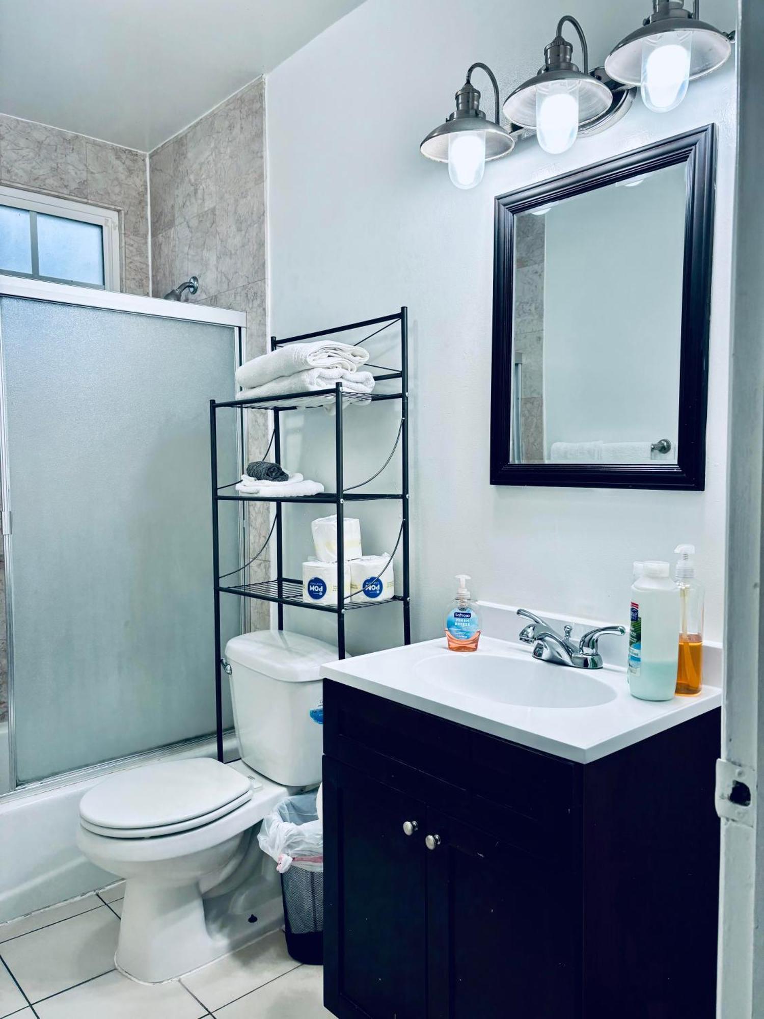 Modern, 1 Bed Condo, Downtown Century City Лос Анджелис Екстериор снимка